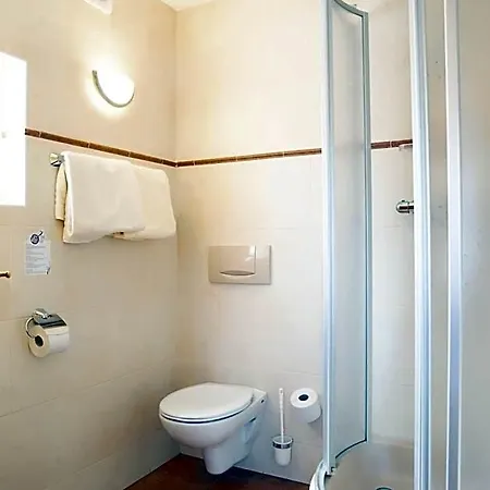 Weisses Lamm Inn 2*