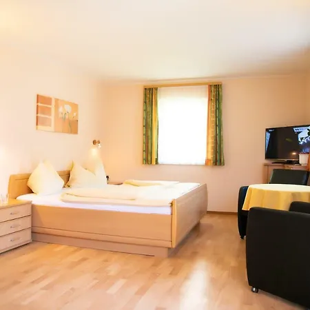 Weisses Lamm Inn 2*