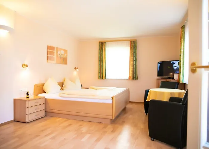 Weisses Lamm Mini-hôtel 2*